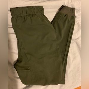 LULULEMON JOGGERS stretch high rise DARK OLIVE GREEN SIZE 8